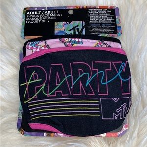 Set of 2 facemasks NIP